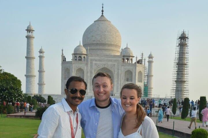 Private Taj Mahal Day Trip from Delhi: All-Inclusive Car Tour to Agra