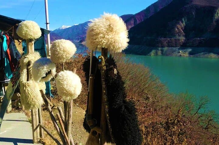 3-Day Jeep Tour to Khevsureti: Shatili, Mutso & Abedelauri Lakes