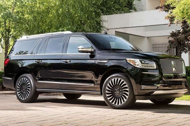 Private Departure Transfer From Buffalo to Buffalo Niagara International Airport — Door-to-Gate Luxury Transfer