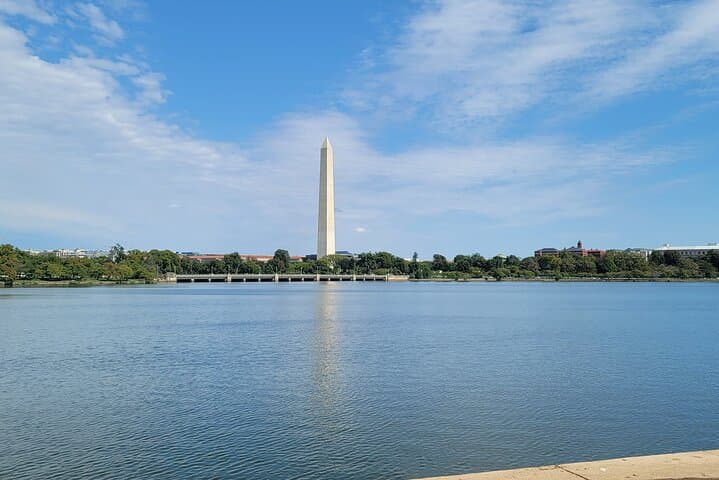 Full-Day Washington DC Memorials & Monuments Tour from Williamsburg