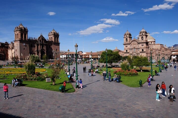 5-Day Cusco Adventure — Machu Picchu, Vinicunca Rainbow Mountain & Singrenacocha Lagoon photo 3