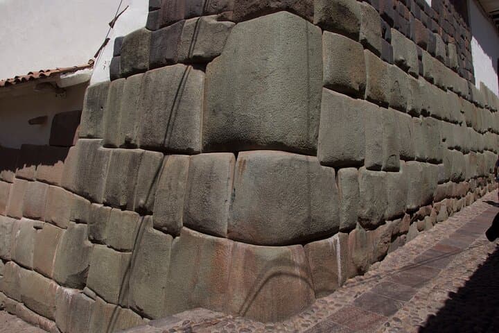 5-Day Cusco Adventure — Machu Picchu, Vinicunca Rainbow Mountain & Singrenacocha Lagoon photo 4