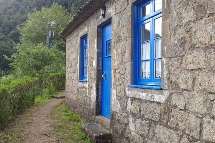 Sanguinho Forest Walk: Salto do Prego Waterfall & Abandoned Village on São Miguel photo 4
