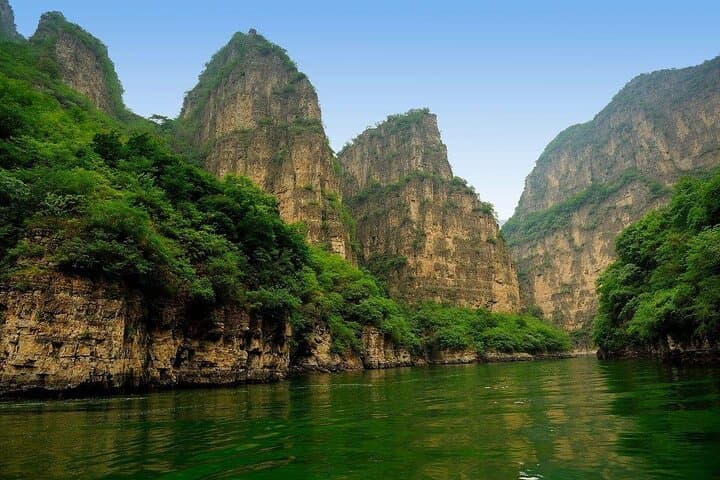 Private Day Tour to Longqing Gorge from Beijing: Boat Rides, Escalators & Ice Sculptures photo 3