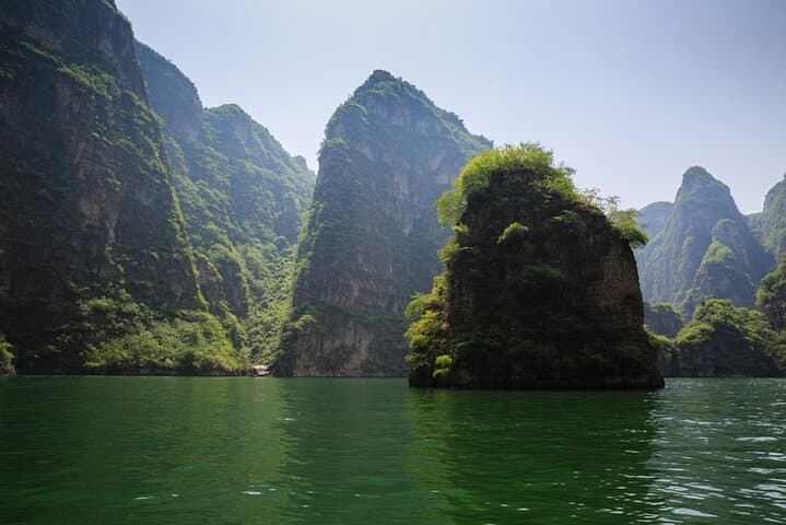 Private Day Tour to Longqing Gorge from Beijing: Boat Rides, Escalators & Ice Sculptures photo 4