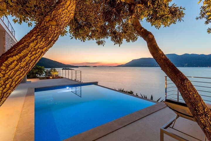 Korčula Island Family Adventure: 8-Day Sea Kayaking, Biking & Buggy Holiday in Croatia