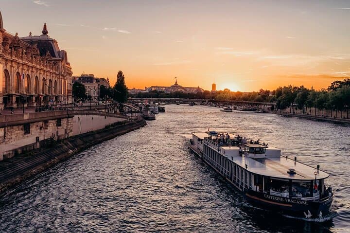 Seine Dinner Cruise on Capitaine Fracasse — 3‑Course Paris River Experience