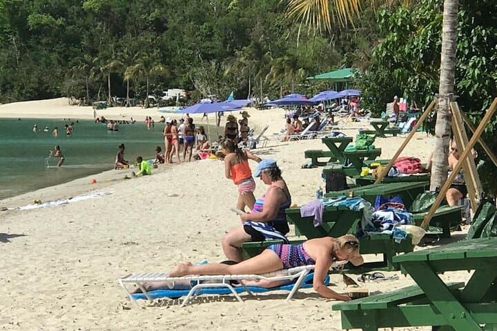 Shop, See & Splash: St. Thomas Beach, Shopping & Sightseeing Tour photo 3
