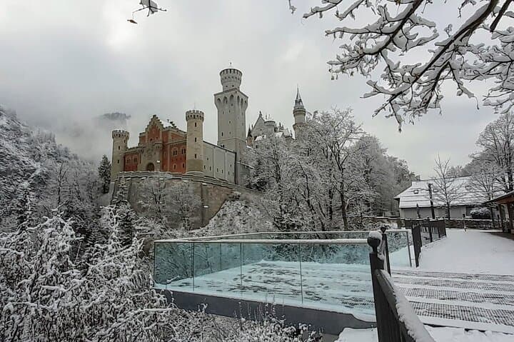 Neuschwanstein Exclusive Romantic Winter Tour with Skip-the-Line Tickets photo 3
