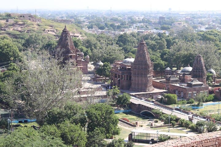 Mandore Garden Walking Tour: Explore Jodhpur’s Ancient Cenotaphs and Rock Terraces photo 4
