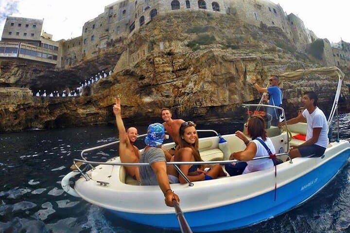 Polignano by Boat: Sea Caves, Cliffs & Free Drinks in 90 Minutes photo 6