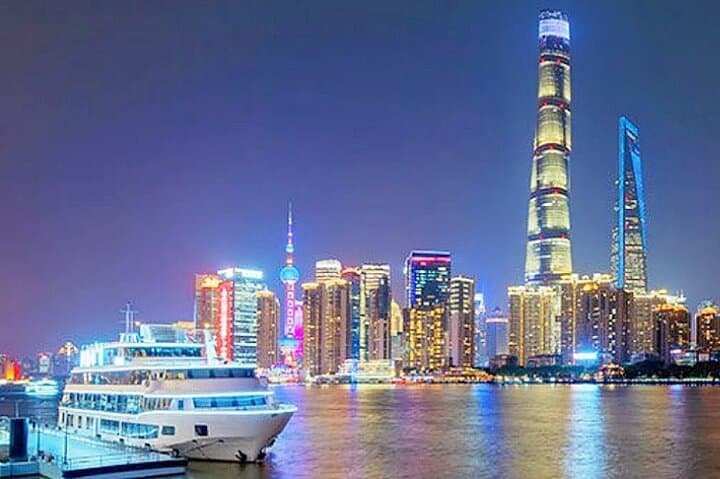 Shanghai Evening Huangpu River Cruise & Street Food Tour photo 3