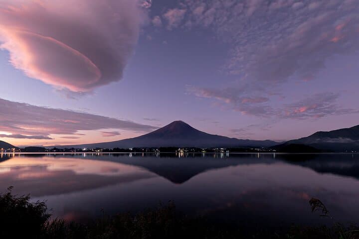 Private Mt. Fuji & Lake Kawaguchi Day Trip — Ropeway, Caves & Cultural Stops photo 2
