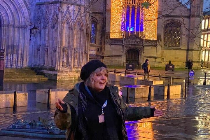 York-Christmas-Walking-Tour-History-Lights-and-Traditions photo 2