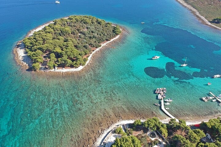Private Speedboat Tour: Brač, Šolta & the Blue Lagoon from Trogir photo 5