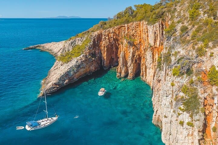 Explore the Crystalline Beauty of Hvar & Red Rocks by Private Boat photo 1
