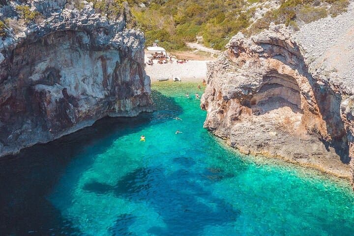 Blue Cave & Hvar: Private 5-Island Boat Tour from Split