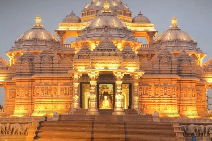Private New Delhi Sightseeing: Akshardham, India Gate & Historic Monuments photo 3