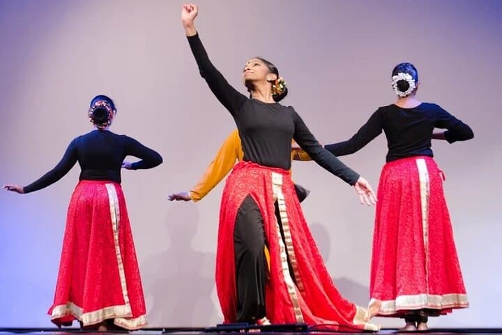 Straight from the Fire: Ghungroo Dinner & Dance Show in New Delhi photo 3