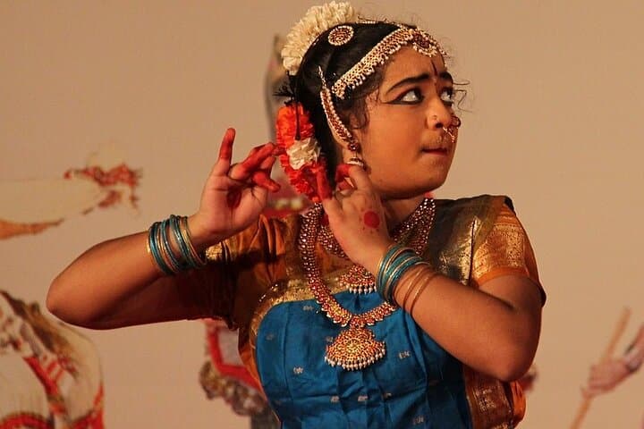 Straight from the Fire: Ghungroo Dinner & Dance Show in New Delhi photo 4