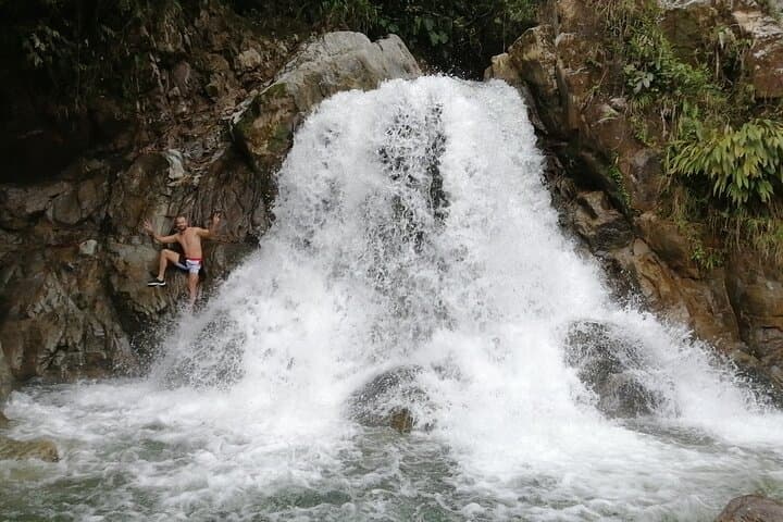 Guatapé Waterfalls Hike — Rivers, Natural Pools & Lookouts Near Medellín photo 3