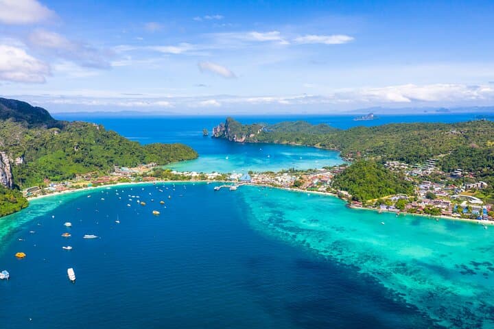 Maya Bay at Dawn: Early-Bird Phi Phi Island Speedboat Trip from Phuket