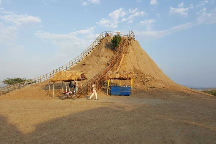 Totumo Mud Volcano Half-Day Tour from Cartagena: Bath in Natural Mineral Mud photo 4