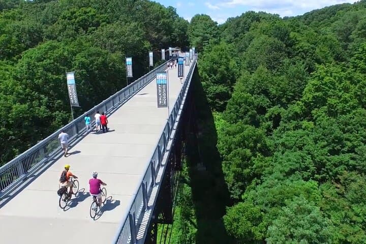 Walkway Over the Hudson and Hudson Valley Winery Tour with Private Transport photo 2