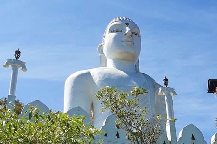 Tuk Tuk to Bahirawakanda Buddha: Kandy Hilltop Temple & Panoramic Views photo 4