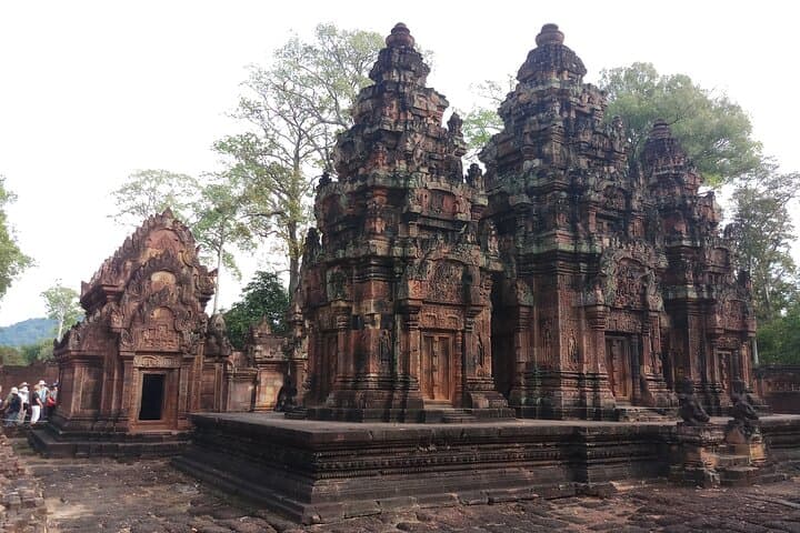 Custom Private Guide in Siem Reap — Angkor Wat, Ta Prohm & Local Markets photo 6