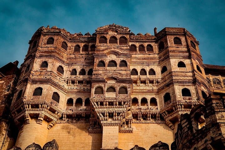 Blue City to Lake City: 4-Day Private Transfer from Jaipur to Jodhpur and Udaipur photo 5