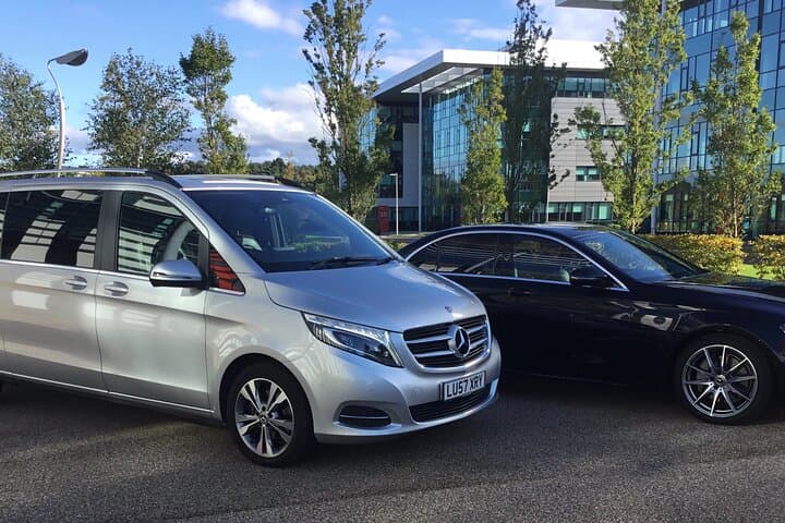 Private Mercedes Minivan Transfer: Glasgow Airport to City — Comfortable 60-Min Ride photo 4