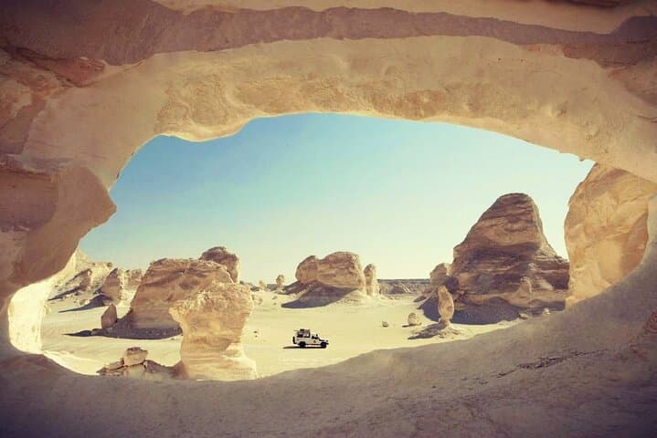 White Desert & Bahariya Oasis: 2-Day Private Desert Tour from Cairo
