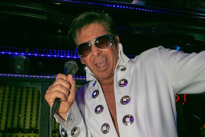 Las Vegas Strip Photo Tour with Celebrity Impersonator photo 4