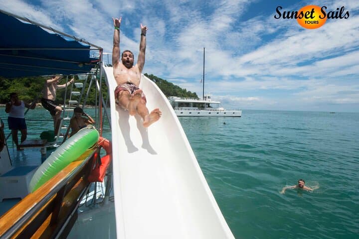 Manuel Antonio Sailing Tour: Snorkel, Dolphins & Lunch from Quepos photo 5