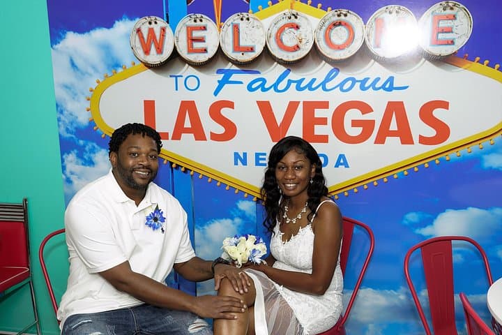 Inside Las Vegas Chapel Row: Private Limousine Tour of Iconic Wedding Sites photo 4