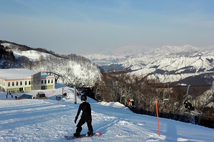 Full-Day Snowboard Lesson in Niigata: Learn Japan's Powder in 6 Hours photo 6