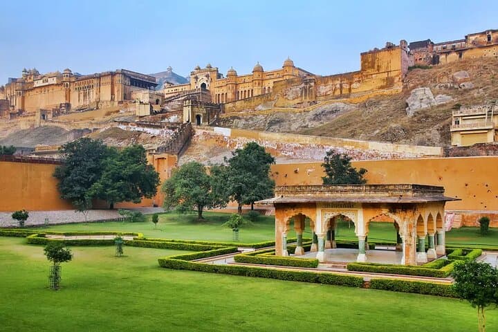 Private Transfer Delhi to Jaipur — Door-to-Door 4‑Hour Car Service photo 5