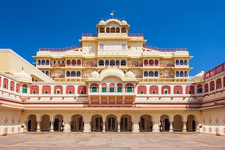 Private Transfer Delhi to Jaipur — Door-to-Door 4‑Hour Car Service photo 6
