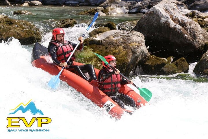 Hot-Dog Inflatable Canoe on the Durance: Guided River Descent in Provence photo 2
