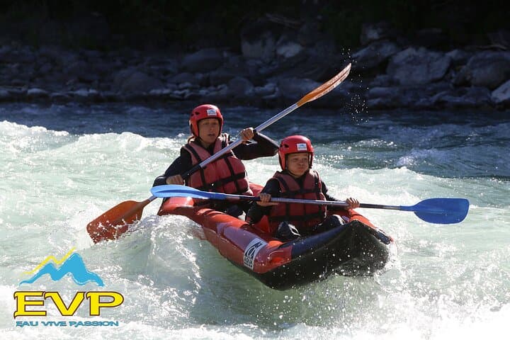Hot-Dog Inflatable Canoe on the Durance: Guided River Descent in Provence photo 4