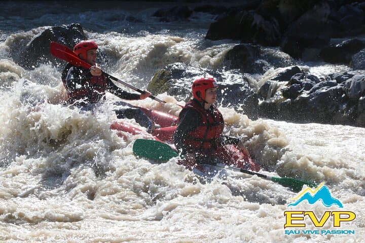 Hot-Dog Inflatable Canoe on the Durance: Guided River Descent in Provence photo 6