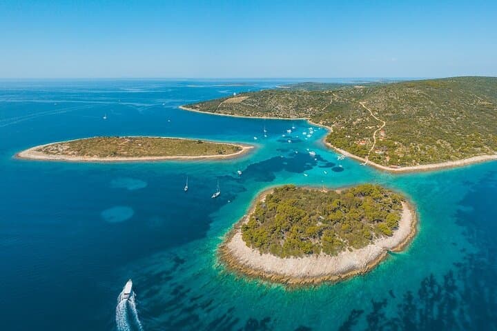 Private Adriatica Blue Lagoon & Šolta Day Cruise from Split or Trogir photo 2