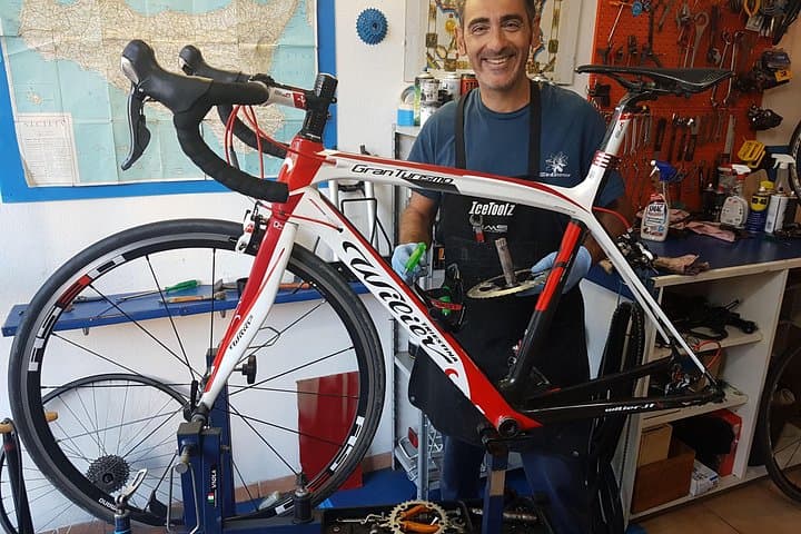 Palermo Road Bike Rental — Carbon & Aluminum Bikes for Sicily Touring photo 4