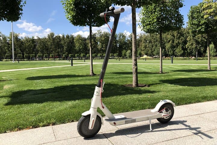 Vilnius Electric Scooter Routes: 3-Hour Urban Adventure on Xiaomi 365 photo 2