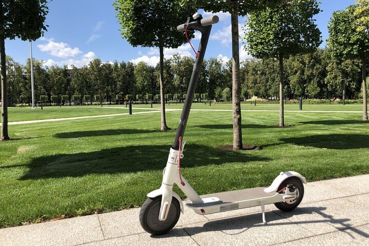 Vilnius Electric Scooter Routes: 3-Hour Urban Adventure on Xiaomi 365 photo 3