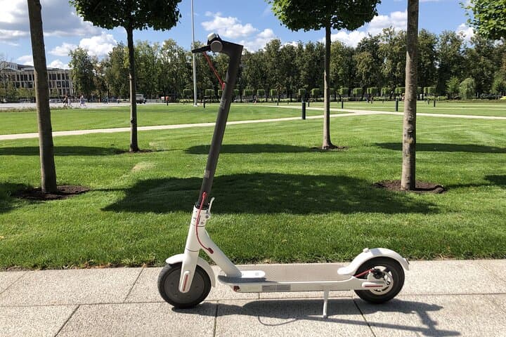 Vilnius Electric Scooter Routes: 3-Hour Urban Adventure on Xiaomi 365 photo 4