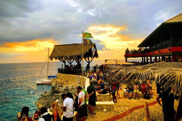 Negril's Seven Mile Beach & Rick's Café: Sunset, Cliff Diving and Water Sports from Montego Bay photo 4