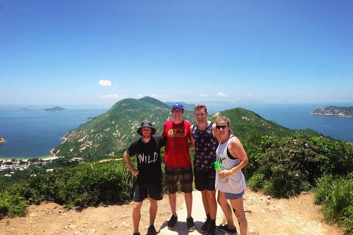 Dragon's Back Hike: Hong Kong's Iconic Ridge to Big Wave Bay photo 4