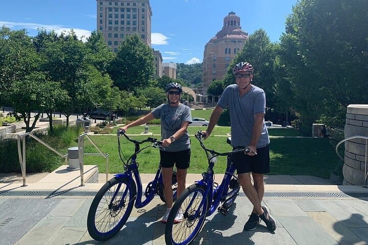 Electric Bike Tour of Historic Downtown Asheville: 3-Hour Guided Ride with Scenic Views photo 5